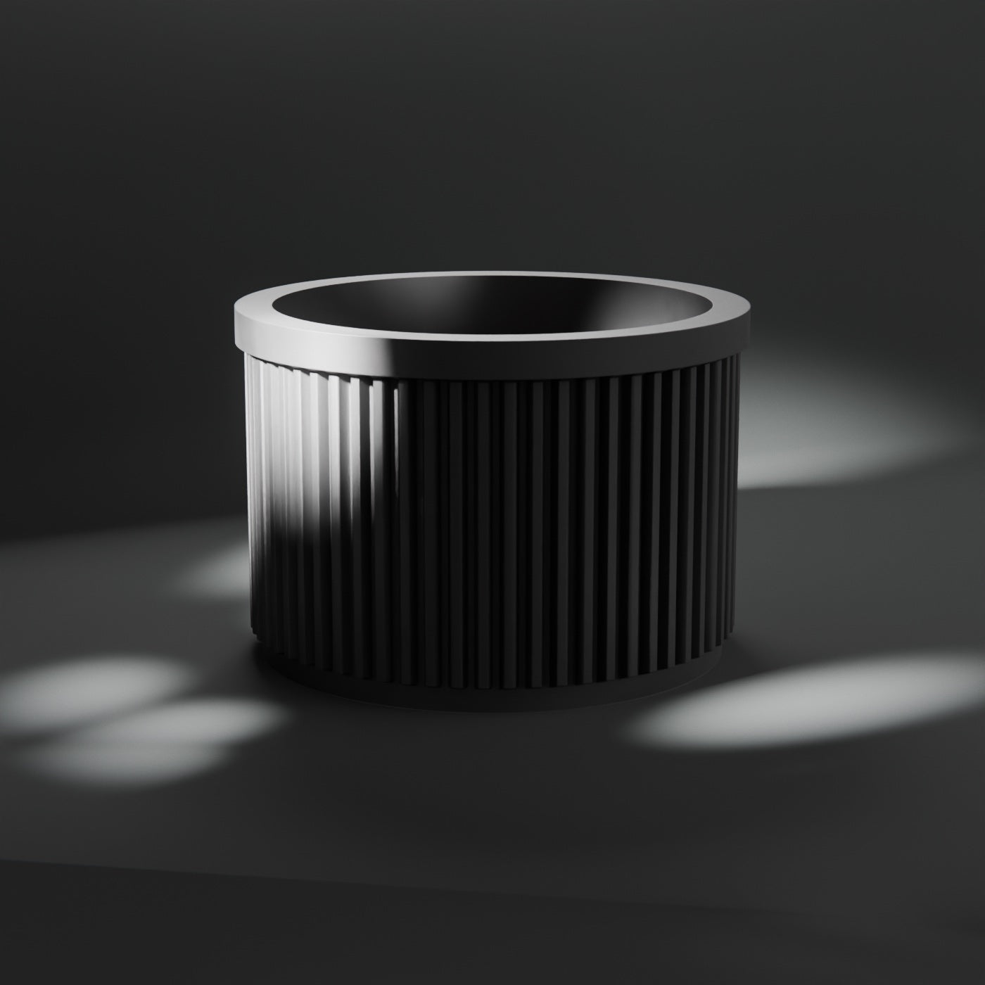 Ribbed lip balm holder in black