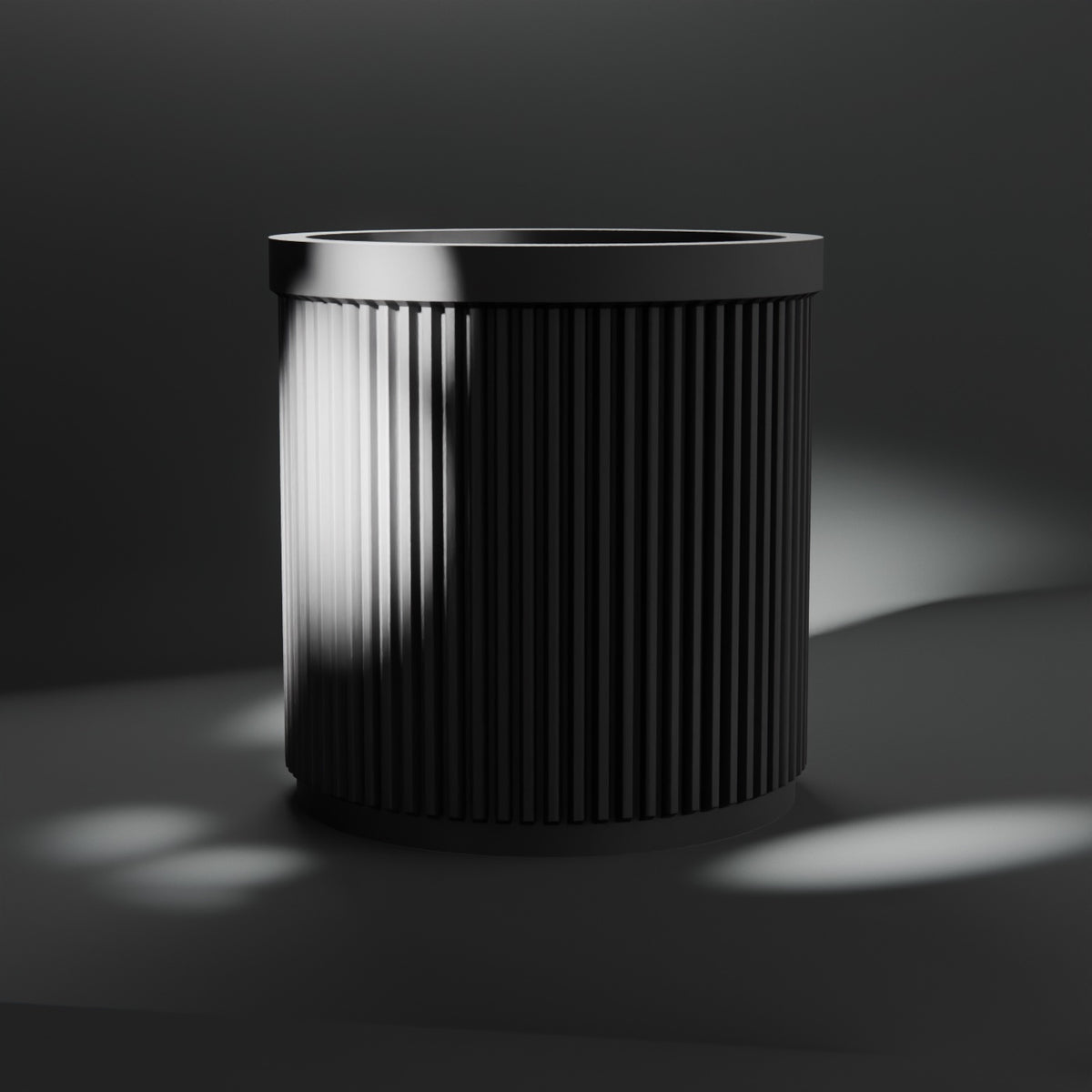 Ribbed pencil pot in black